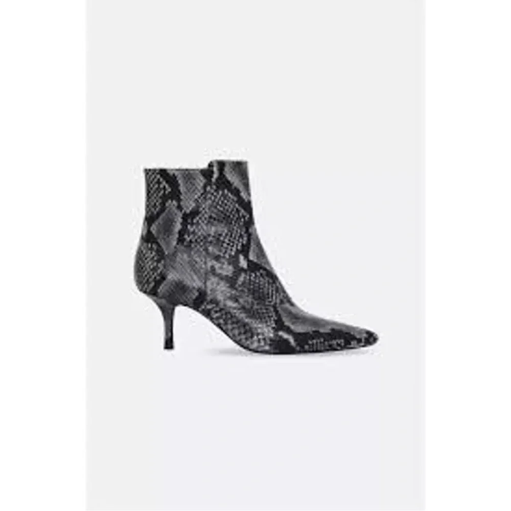NIB ANINE BING Ava Booties - Blue Python size 6/36 EU - Picture 4 of 9